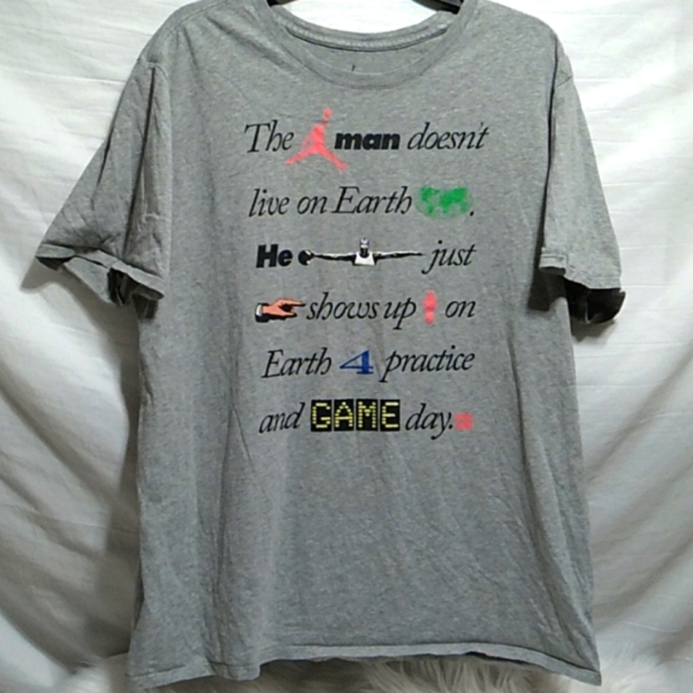 (BX11) SALE! Jordan Nike Tee Sz.XL Gently Worn Small Hole At Shoulder